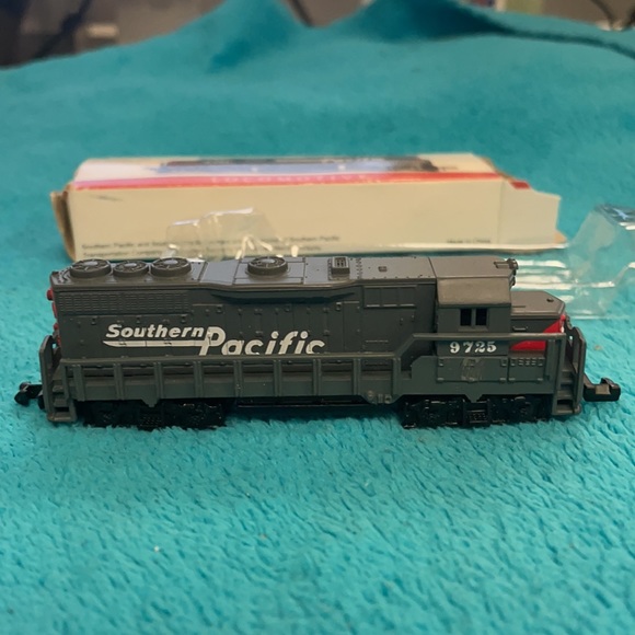 Southern Pacific Locomotive #9725 Model Train No 418 High Speed In Box - Picture 5 of 7